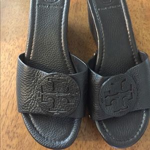 Tory Burch black wedges sz 7